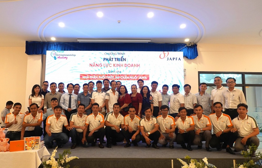 Japfa Vietnam aids livestock farmers in disease prevention