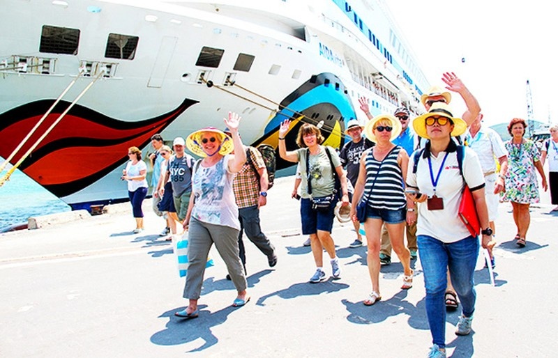 Tourism sector striving to meet year-end visitor targets