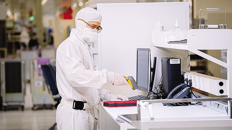 Semiconductor workforce partnerships deliver industry-relevant training