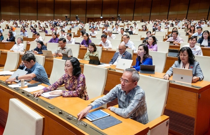 Vietnam National Assembly adopts amended Law on Pharmacy