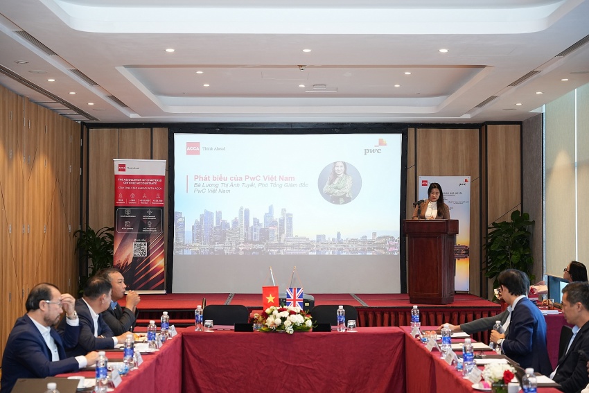 Luong Thi Anh Tuyet, deputy CEO of PwC Vietnam speech. Photo: ACCA Vietnam