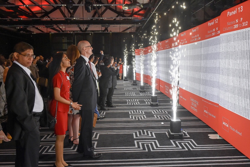 ACCA Members Wall of Honour celebrating ACCA’s achievement of 200,000-plus global membership in 2017. Photo: ACCA Vietnam