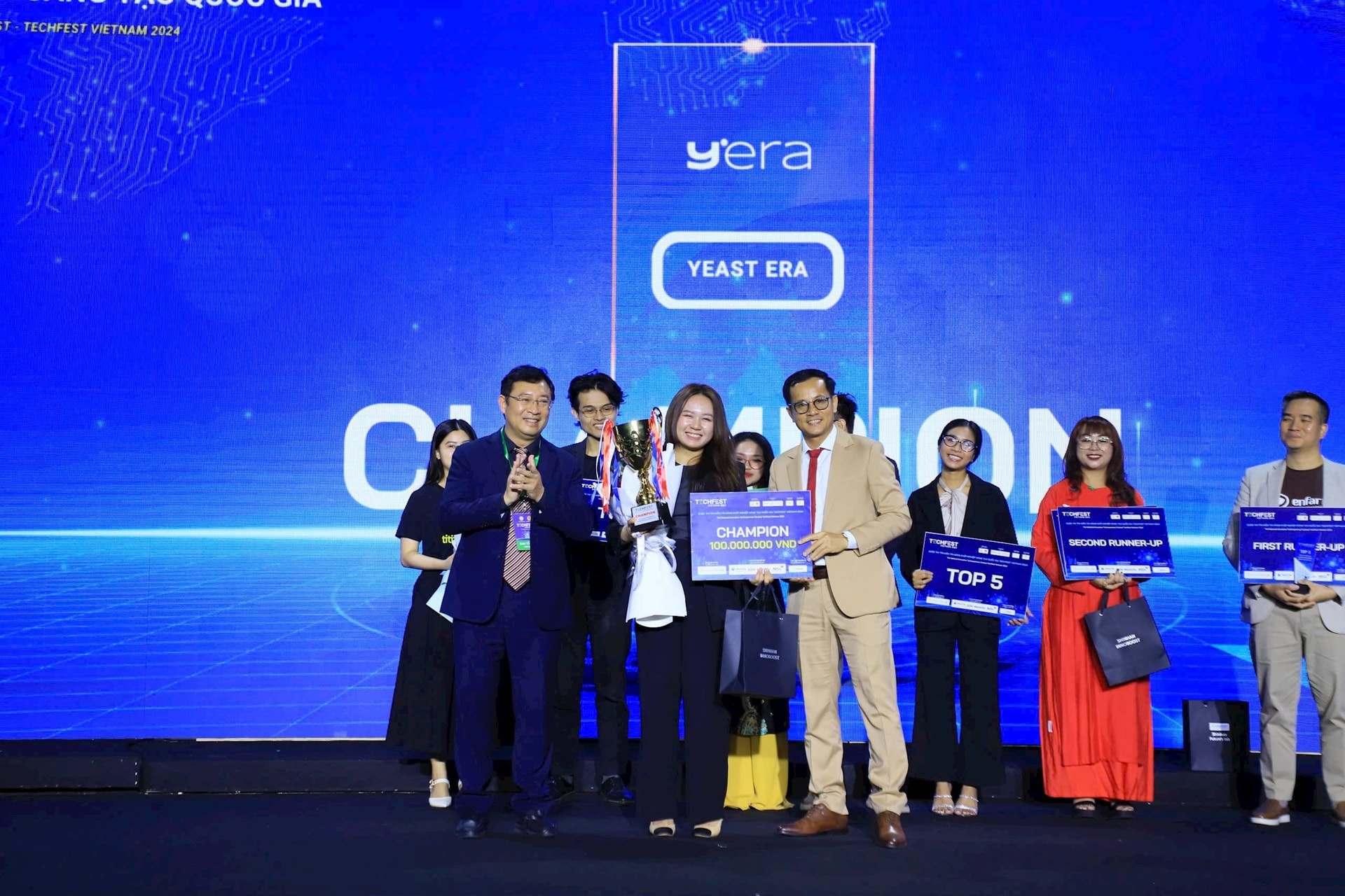 TECHFEST Vietnam 2024 awards YERA first prize