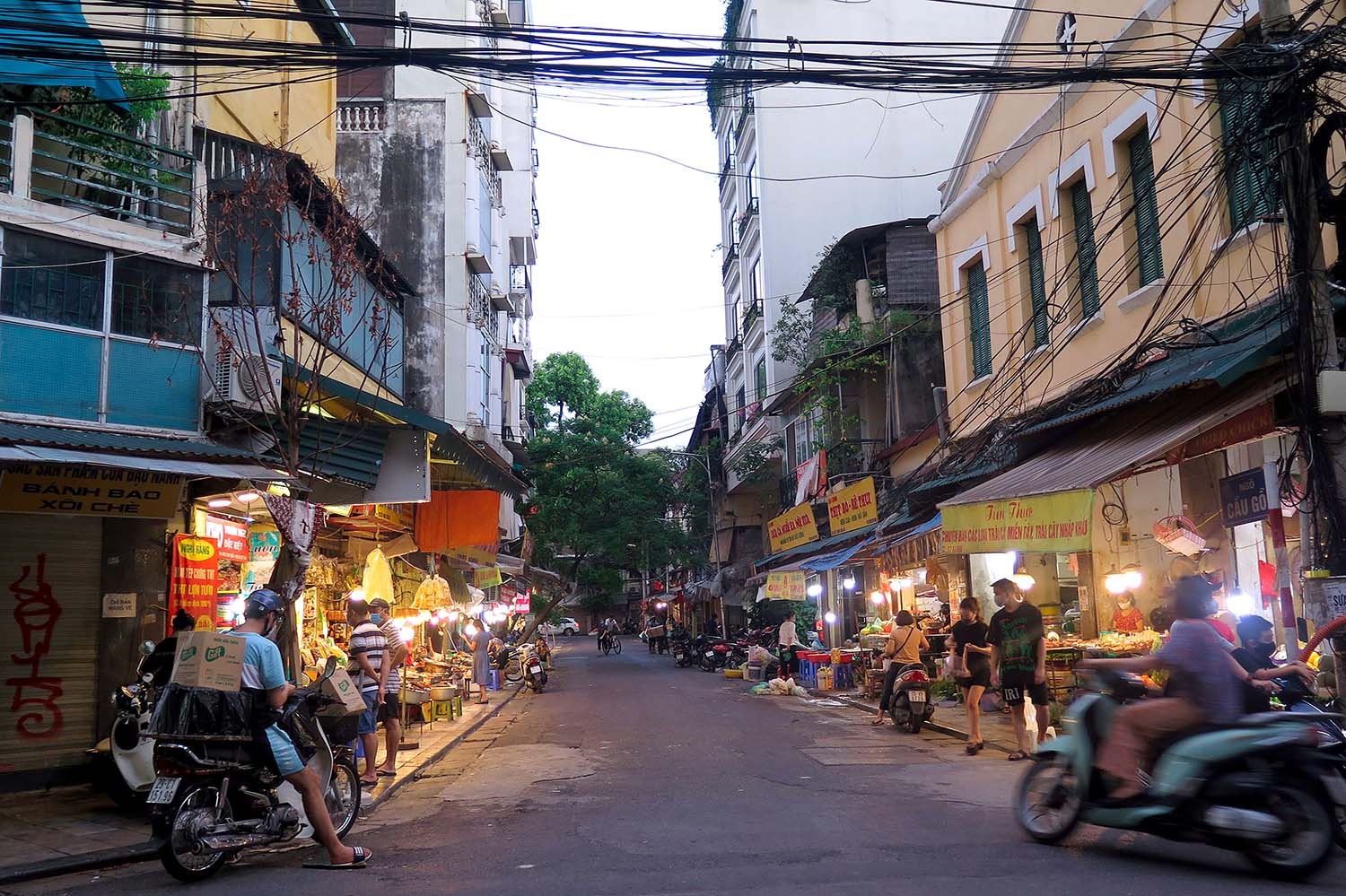 Hanoi mulls pavement leasing for 123 streets