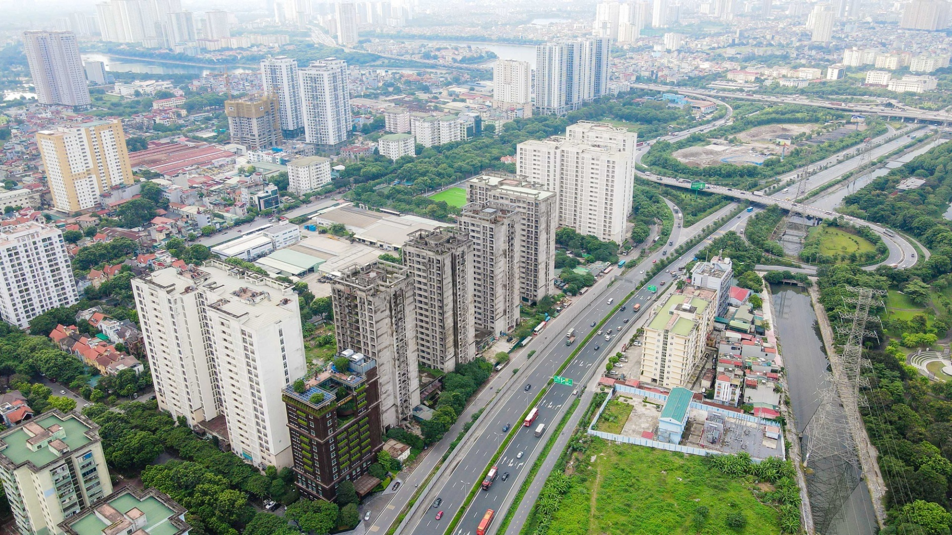 Over 400 projects removed from Hanoi’s delayed implementation list