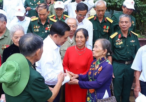 Hanoi to give over one million gifts to policy beneficiaries for Lunar New Year