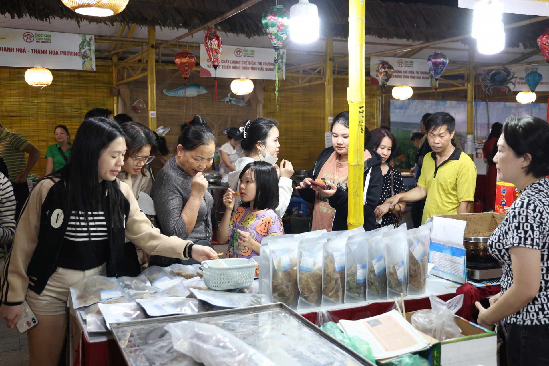 The OCOP Agricultural Products Festival returns to Hanoi