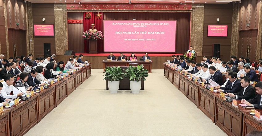 Overview of the twentieth session of the Hanoi Party Committee on December 4