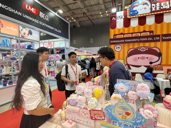 Expos showcase baby products, toys, gifts, and housewares