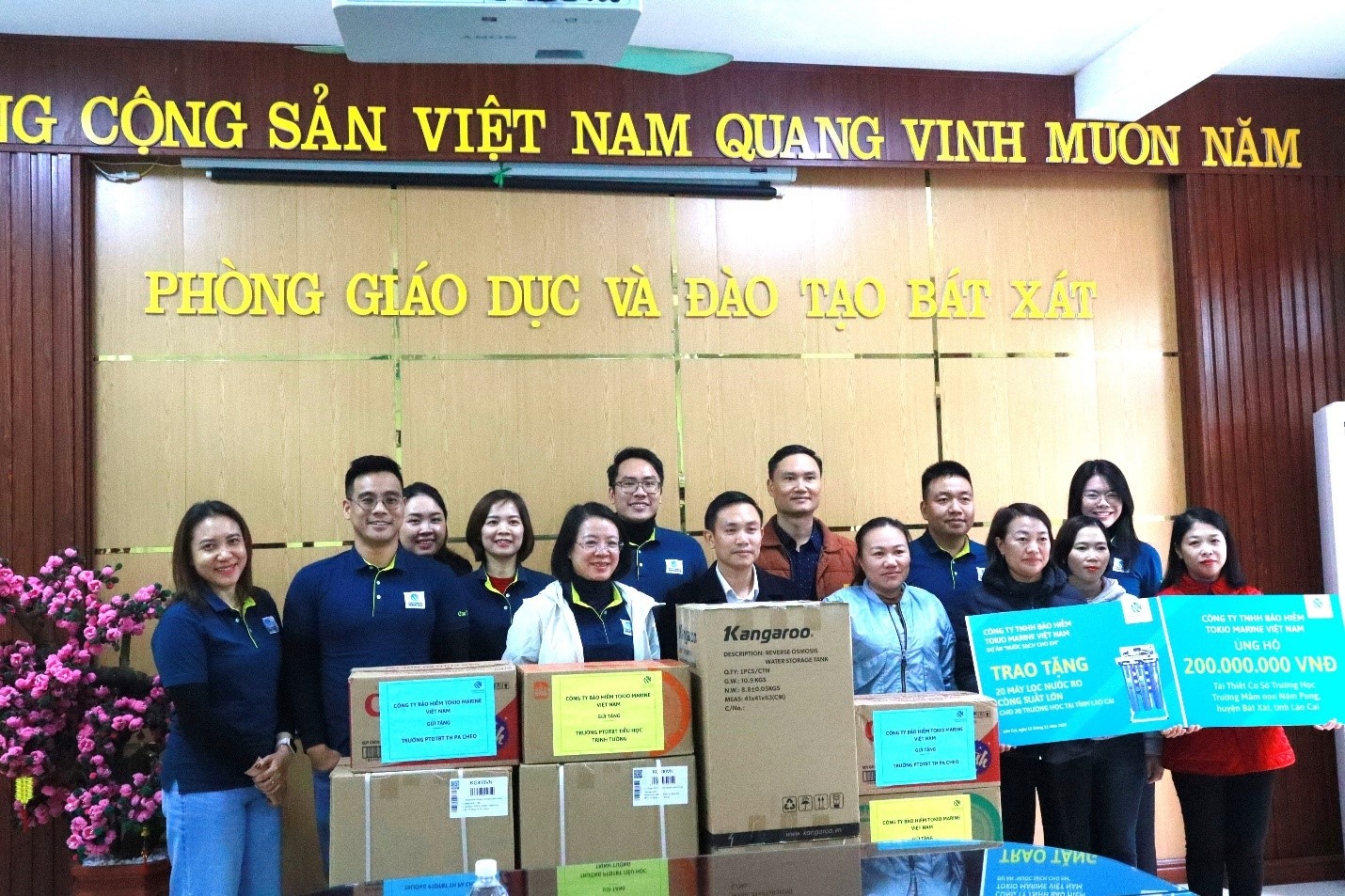 Tokio Marine Insurance Vietnam helps Lao Cai to recover from Typhoon Yagi