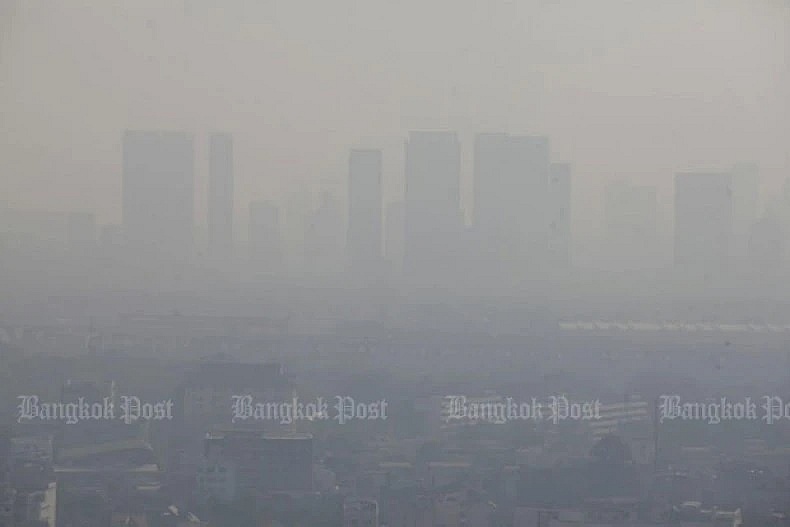 Bangkok faces hazardous air pollution levels