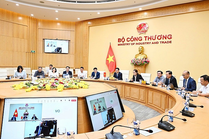 Vietnam and US move closer to trade pact in high-level virtual talks