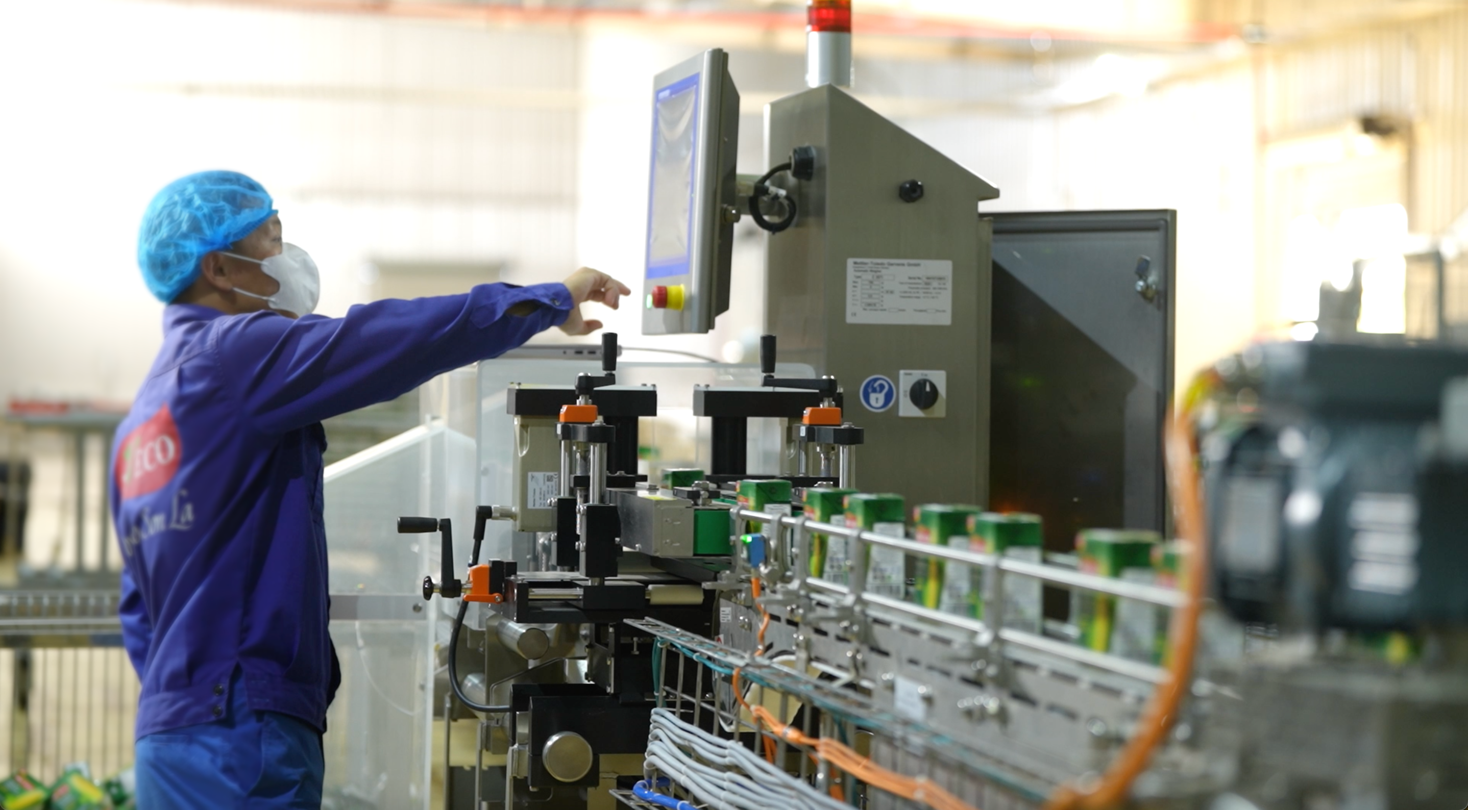 Tetra Pak-Doveco launches Vietnam’s first Tetra Recart® packaging line
