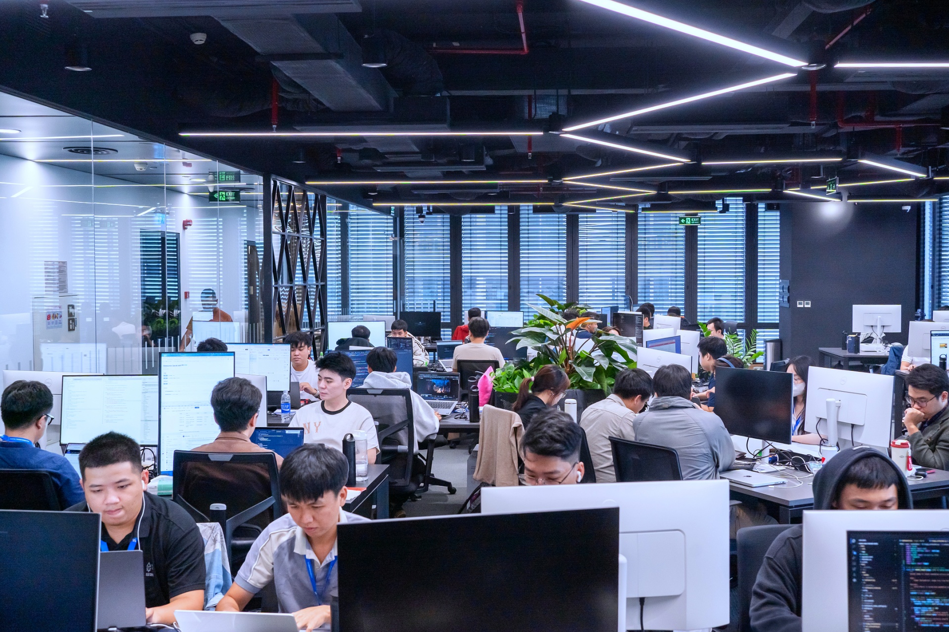 Vietnam Silicon named “Best Companies to Work for in Asia” at HR Asia Awards 2025