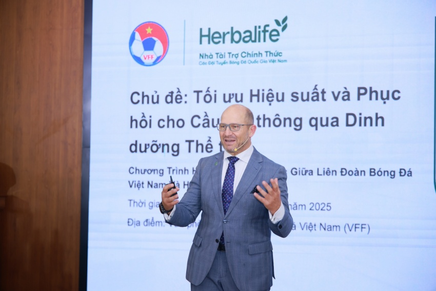 Herbalife Vietnam collaborated with VFF to organise advanced sports nutrition training for coaches and football players