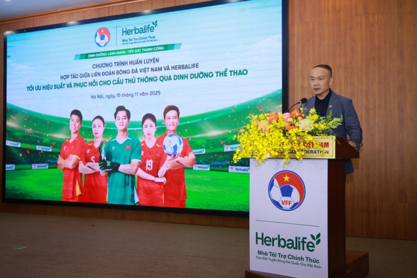 Herbalife Vietnam collaborated with VFF to organise advanced sports nutrition training for coaches and football players