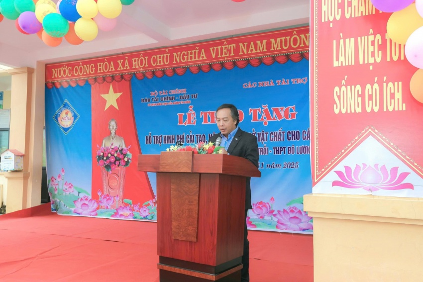 VIR and sponsors support infrastructure upgrades for three schools in Nghe Ans Do Luong Commune