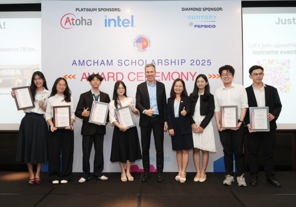 AmCham scholarships awarded to students