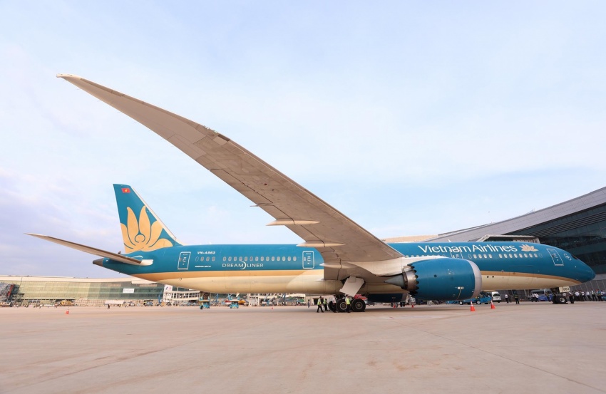 Long Thanh International Airport receives first flight