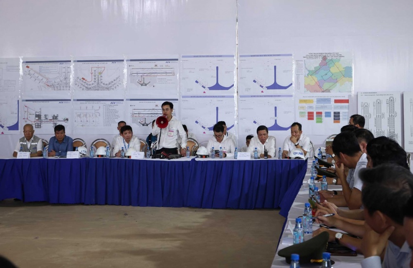 Long Thanh International Airport receives first flight