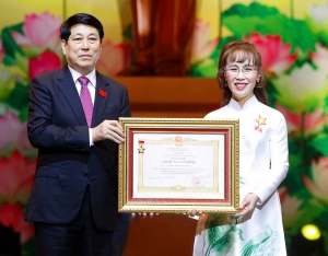 Vietjet chairwoman awarded Labour Hero title