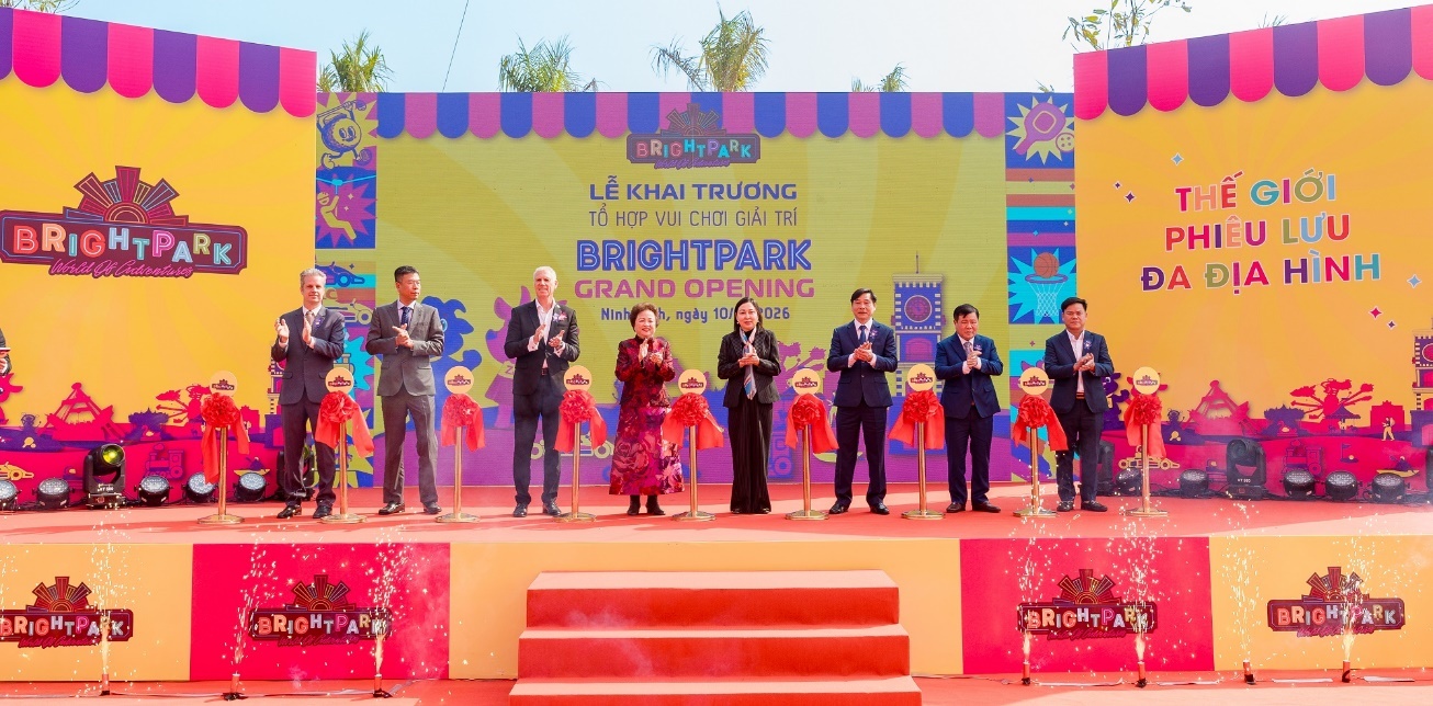 BRIGHTPARK Entertainment Complex opens in Ninh Binh