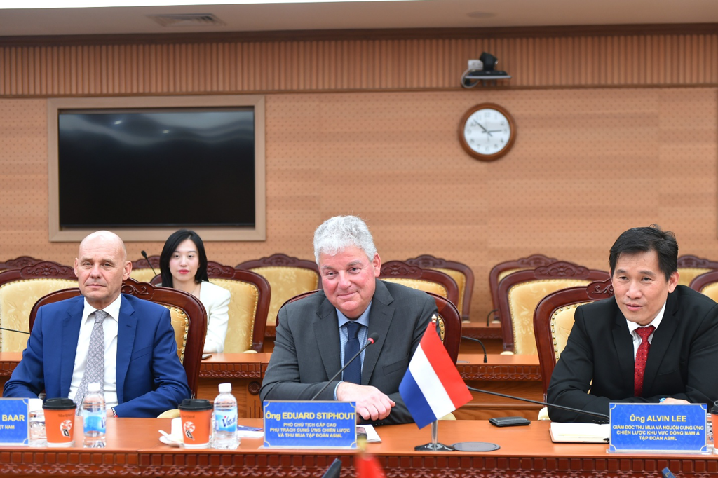 ASML signals long-term commitment to Vietnam