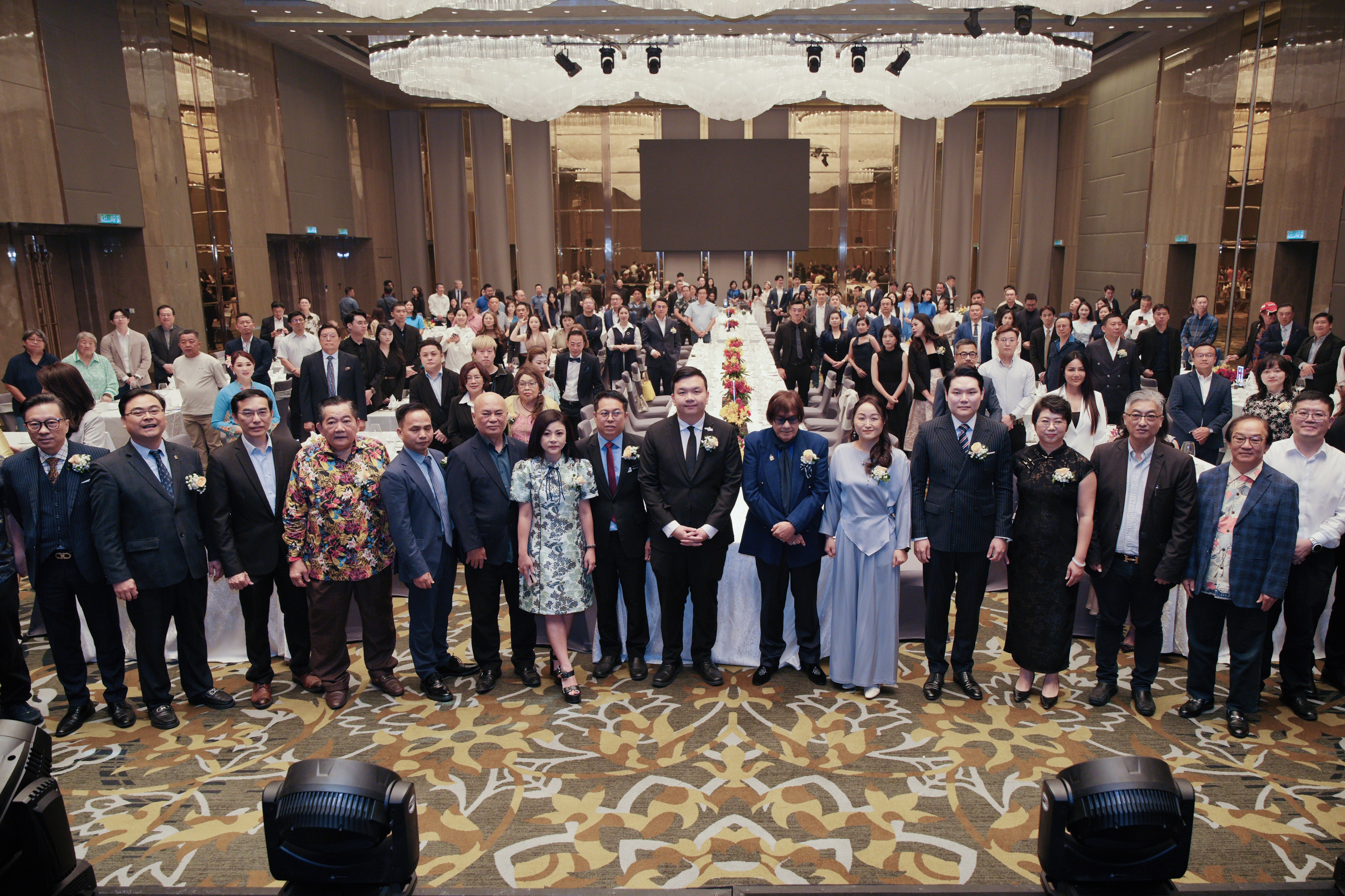 Elong Hotel Technology Partners with Evians Holdings