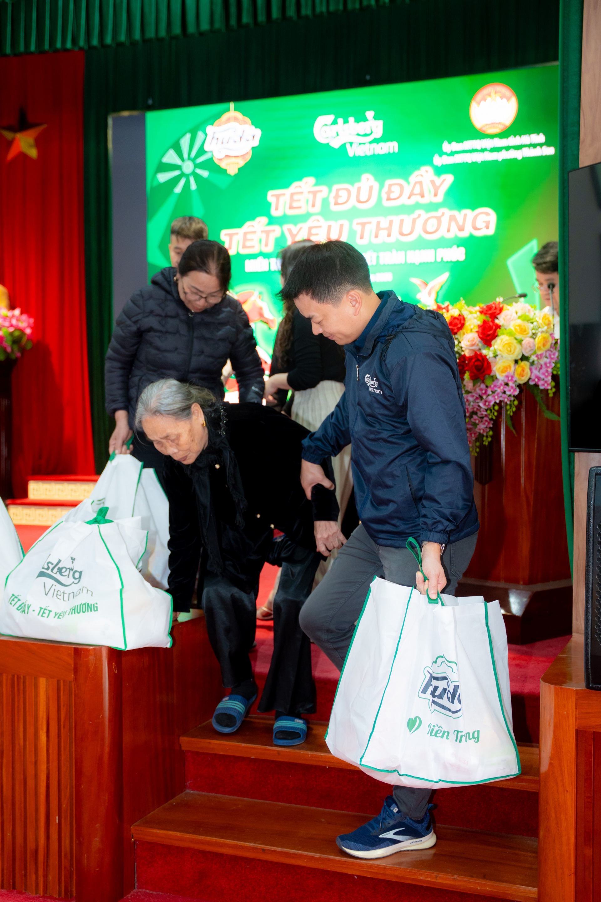 Carlsberg Vietnam delivers Lunar New Year support in Central region
