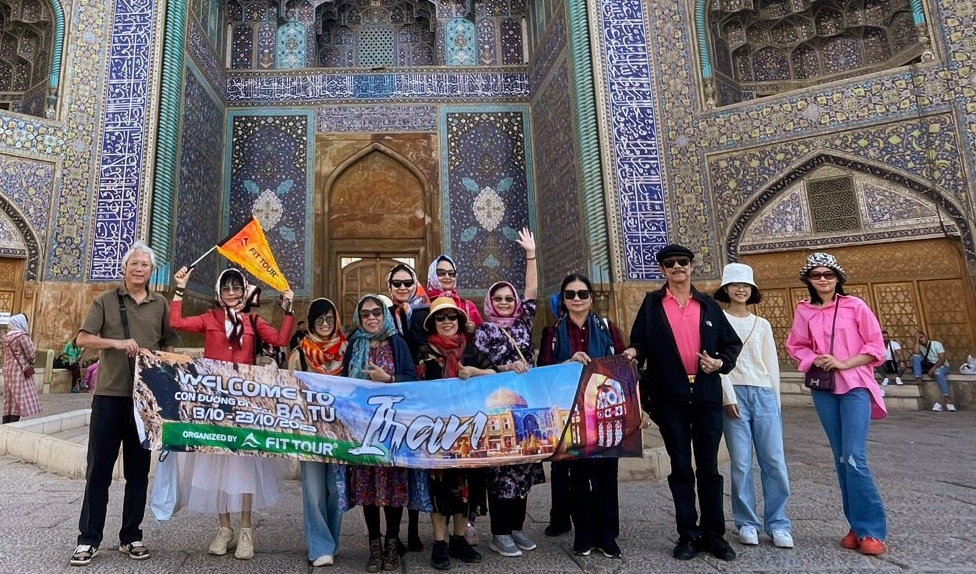 Vietnam suspends tours to Iran and Israel amid conflict