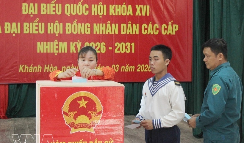 Truong Sa voters cast early ballots for NA, local council elections