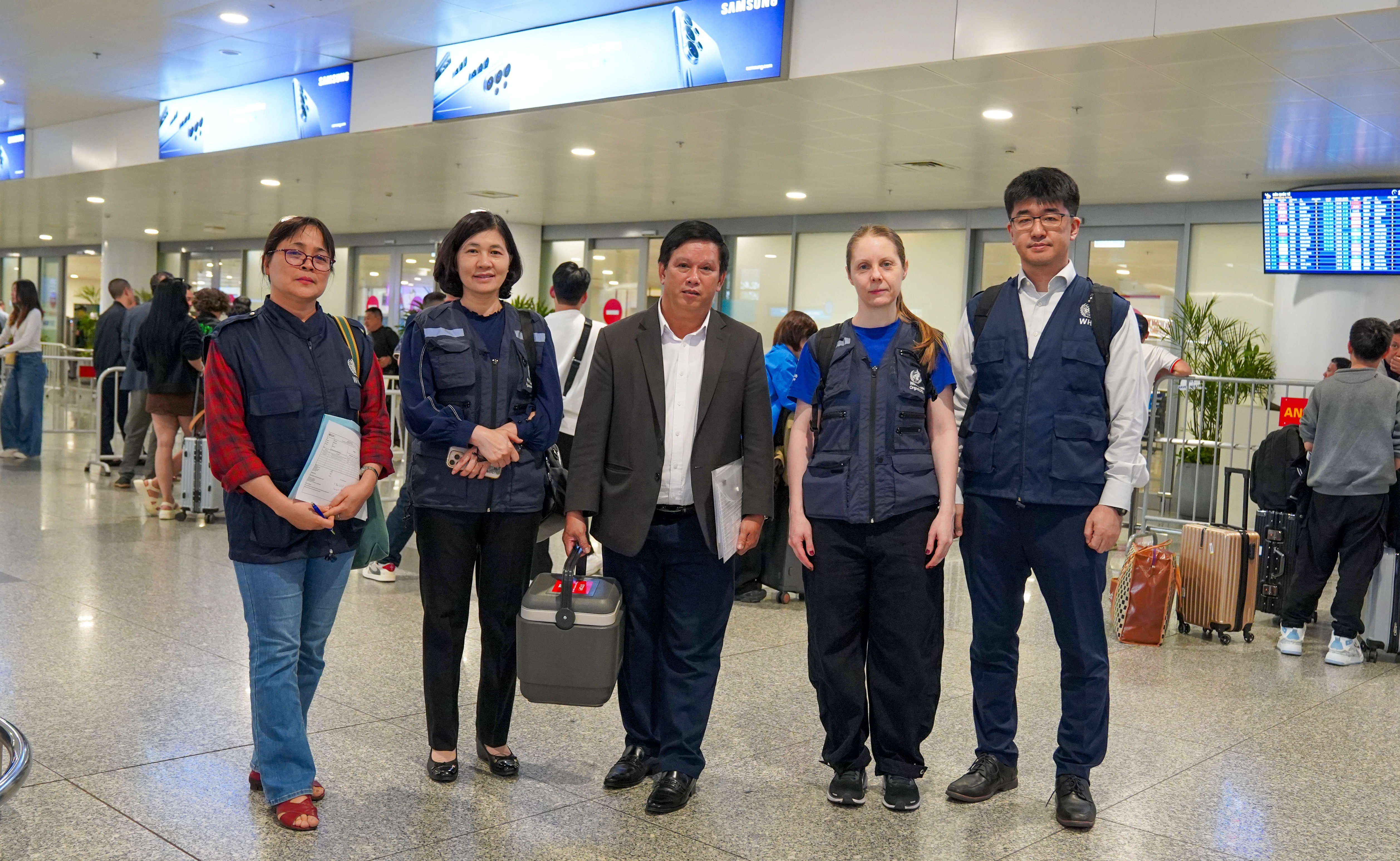 WHO supports rapid delivery of critical botulism antitoxin to Danang