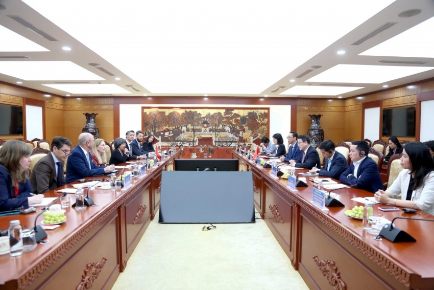 Vietnam-Switzerland ties gain momentum