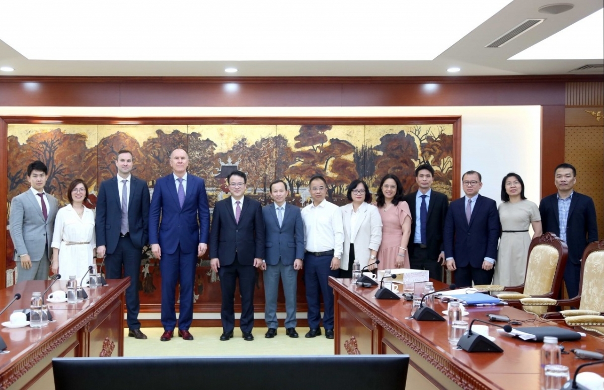 IMF mission in Hanoi for policy talks with MoF