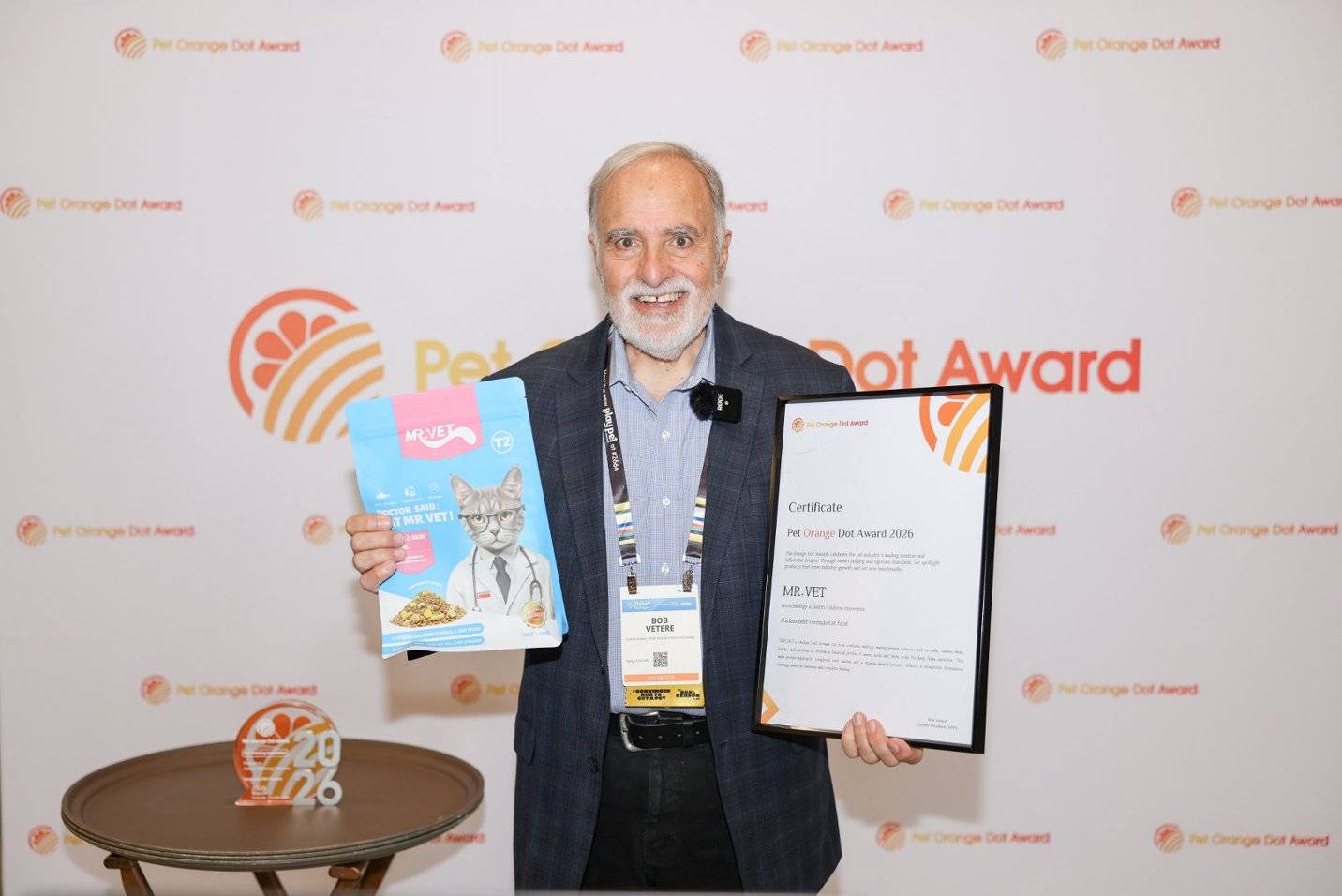 VET wins US Orange Dot Award for pet food innovation