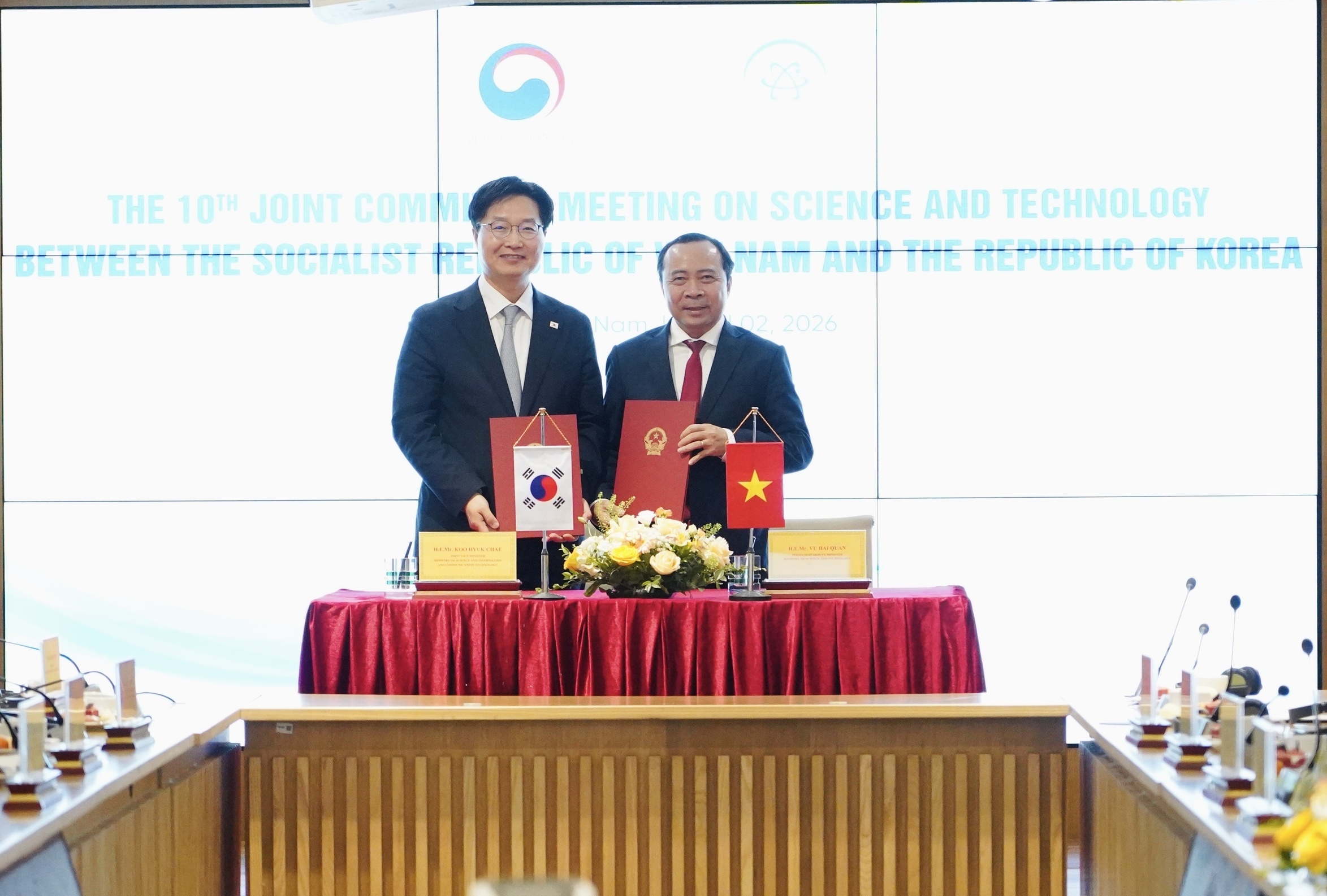 Vietnam, South Korea cooperate in strategic tech development