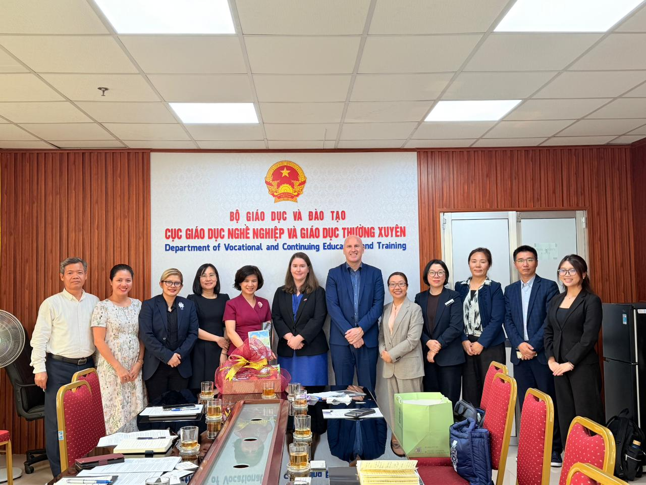 New Zealand institutes strengthen educational exchange and cooperation with Vietnam