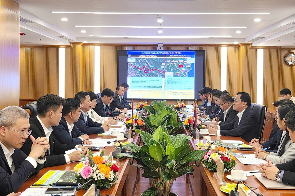 Vietnam, Laos increase key transport infrastructure connectivity