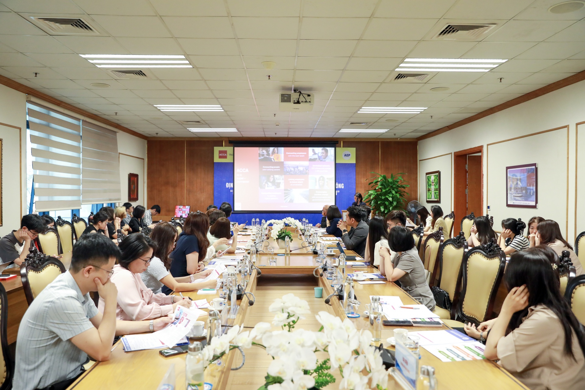 acca rolls out career workshops for vietnamese students and teachers
