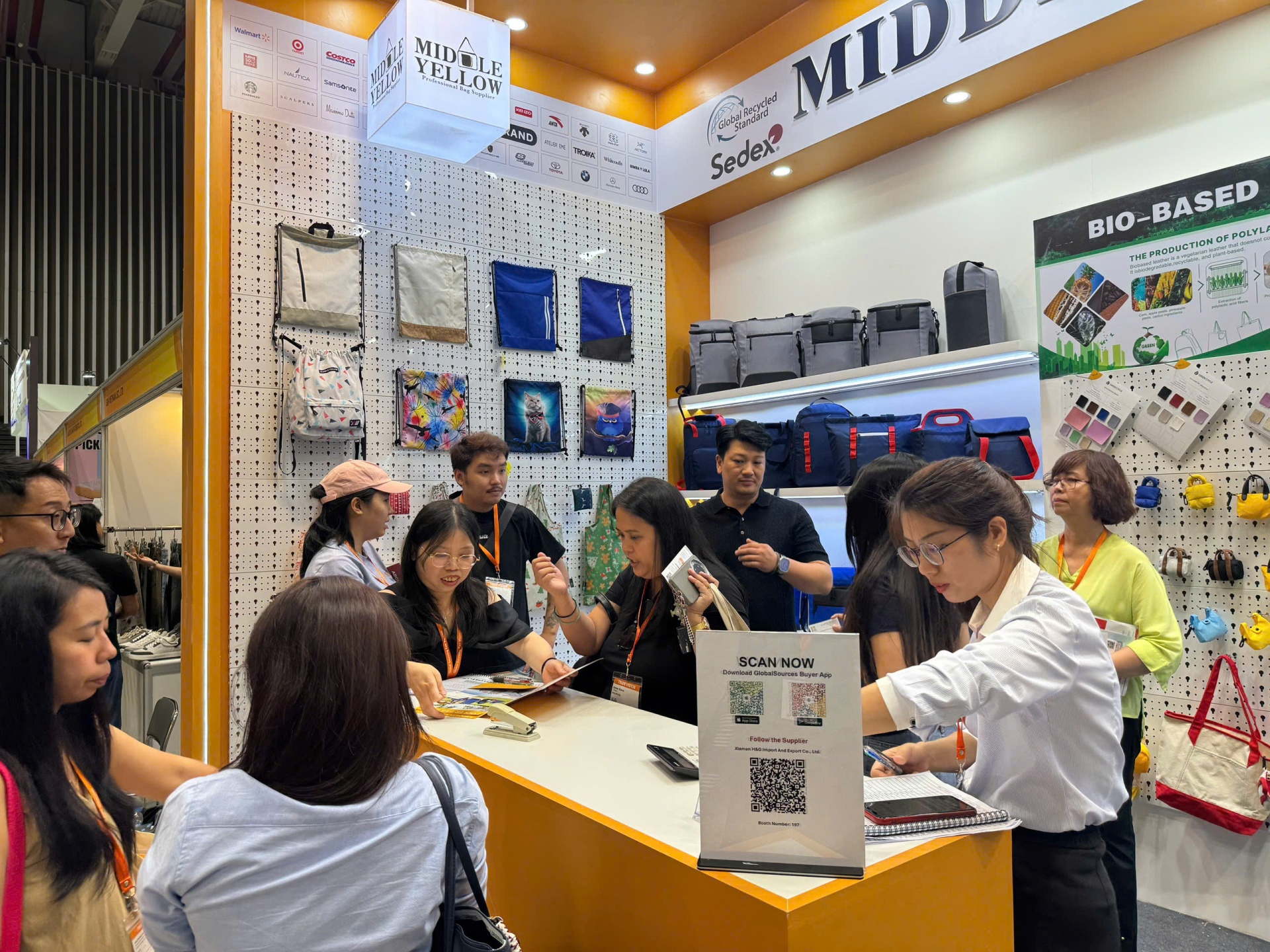 500 suppliers and 12,000 buyers explore sourcing opportunities in Vietnam