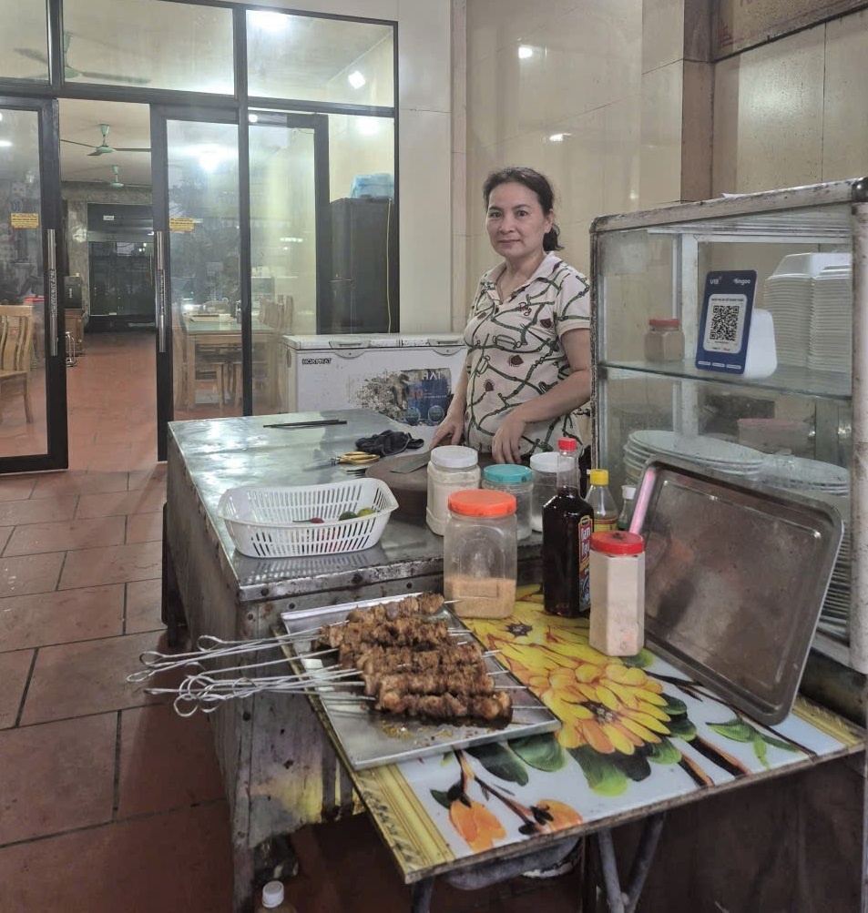 Hanoi transition: four dog cat meat traders proactively exit the trade for sustainable careers following training