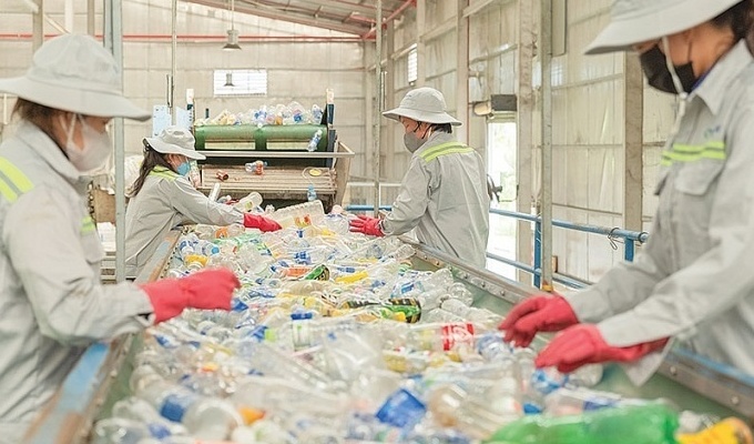 Companies required to pay recycling fees based on waste output
