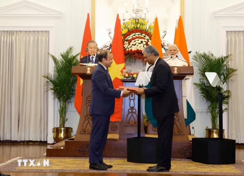 Vietnam and India sign 13 cooperation agreements