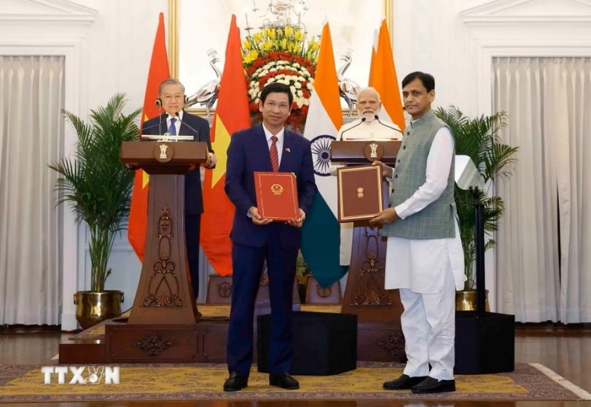 Vietnam and India sign 13 cooperation agreements