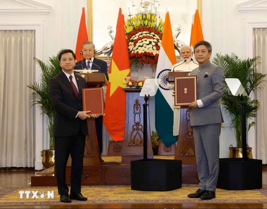 Vietnam and India sign 13 cooperation agreements