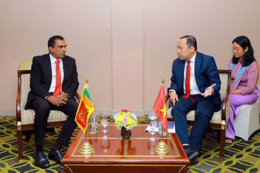 Vietnam strengthens sci-tech ties with international partners