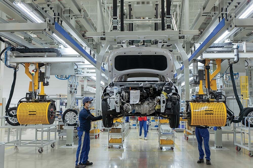 VinFast divests EV manufacturing operations for asset-light strategy