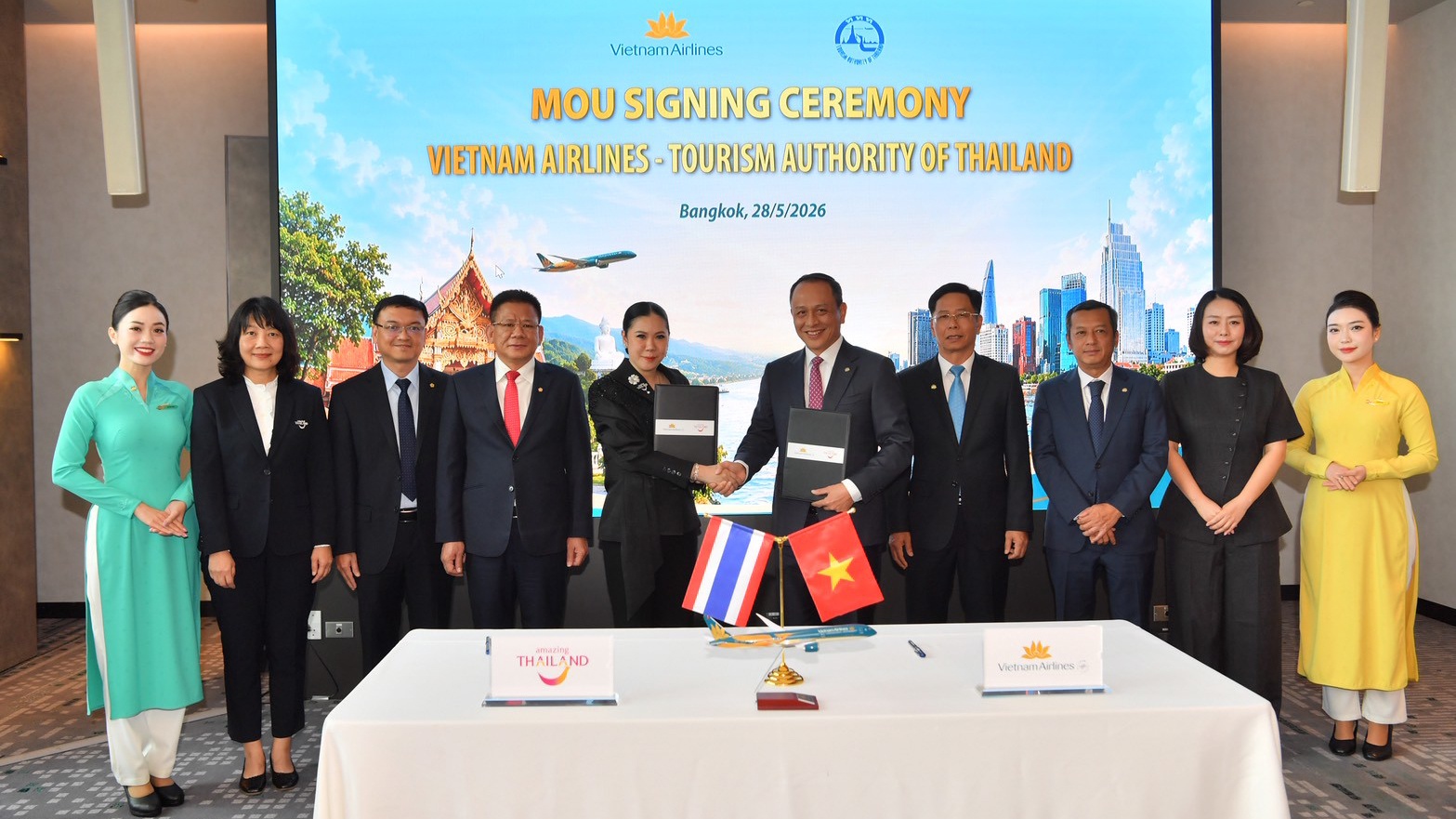 TAT and Vietnam Airlines agree to boost travel links