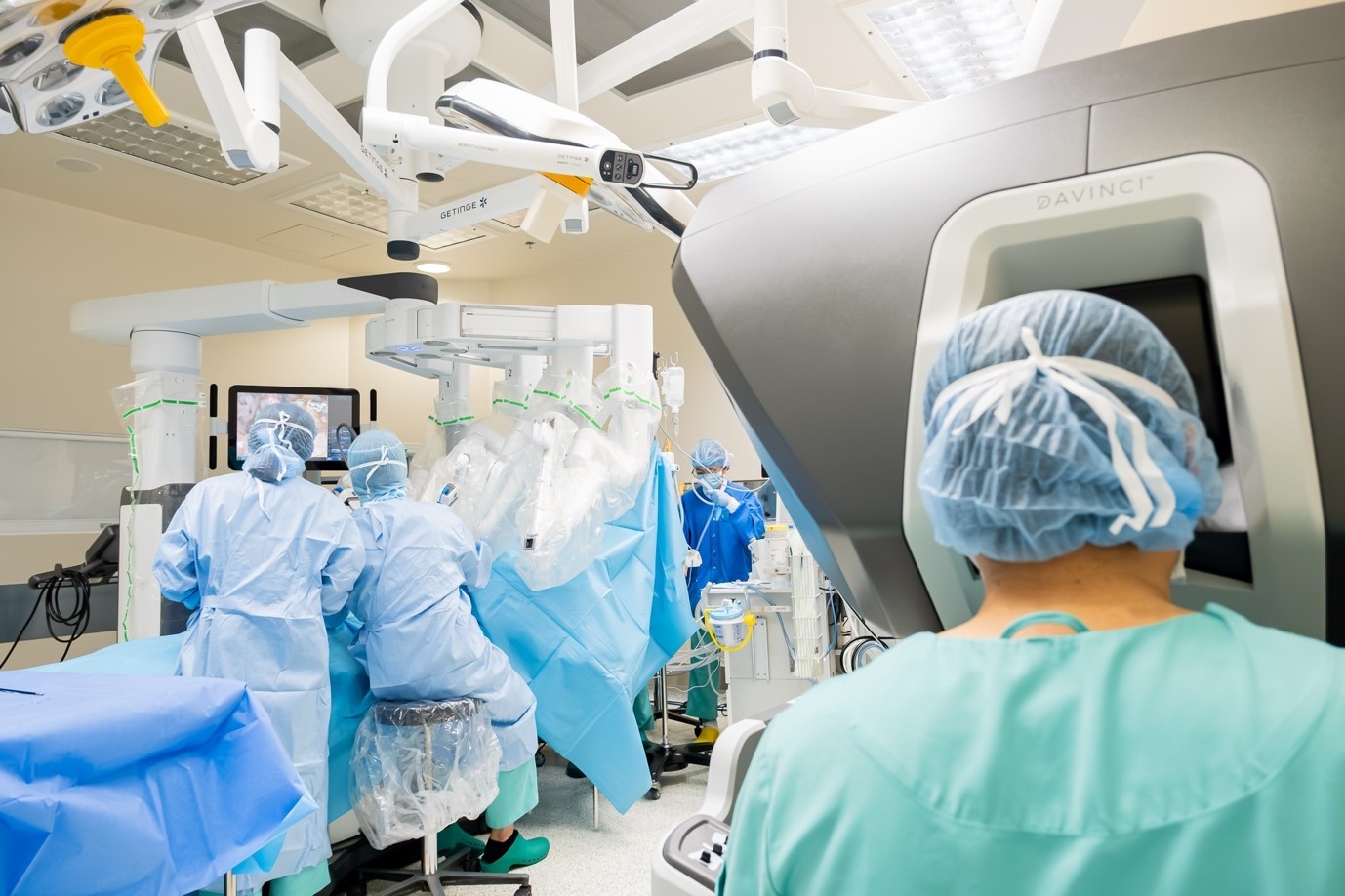 Personalised lung cancer treatment: From genetic technology to robotic surgery
