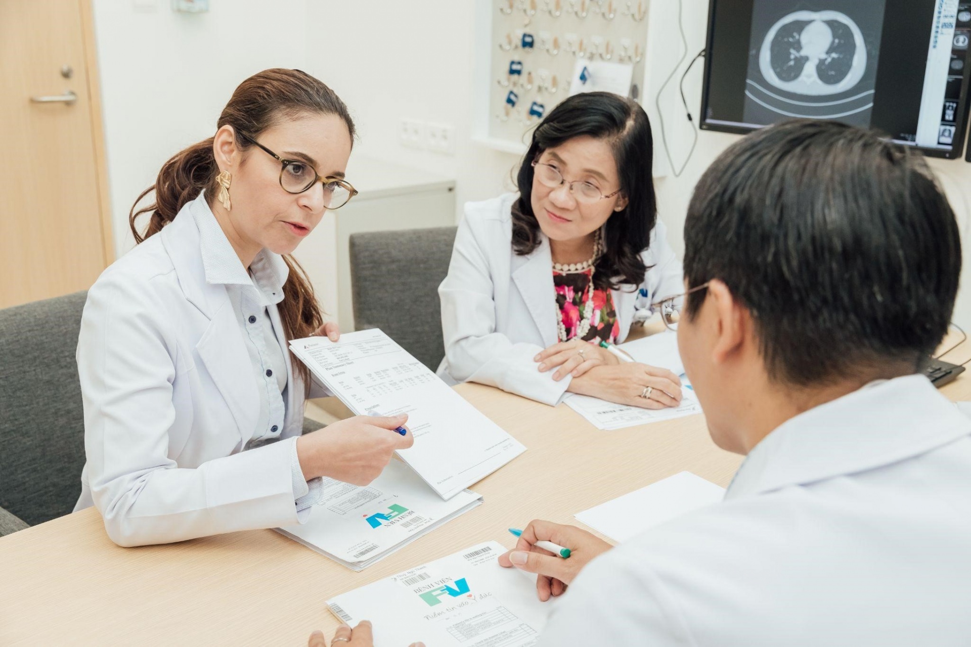 Personalised lung cancer treatment: From genetic technology to robotic surgery